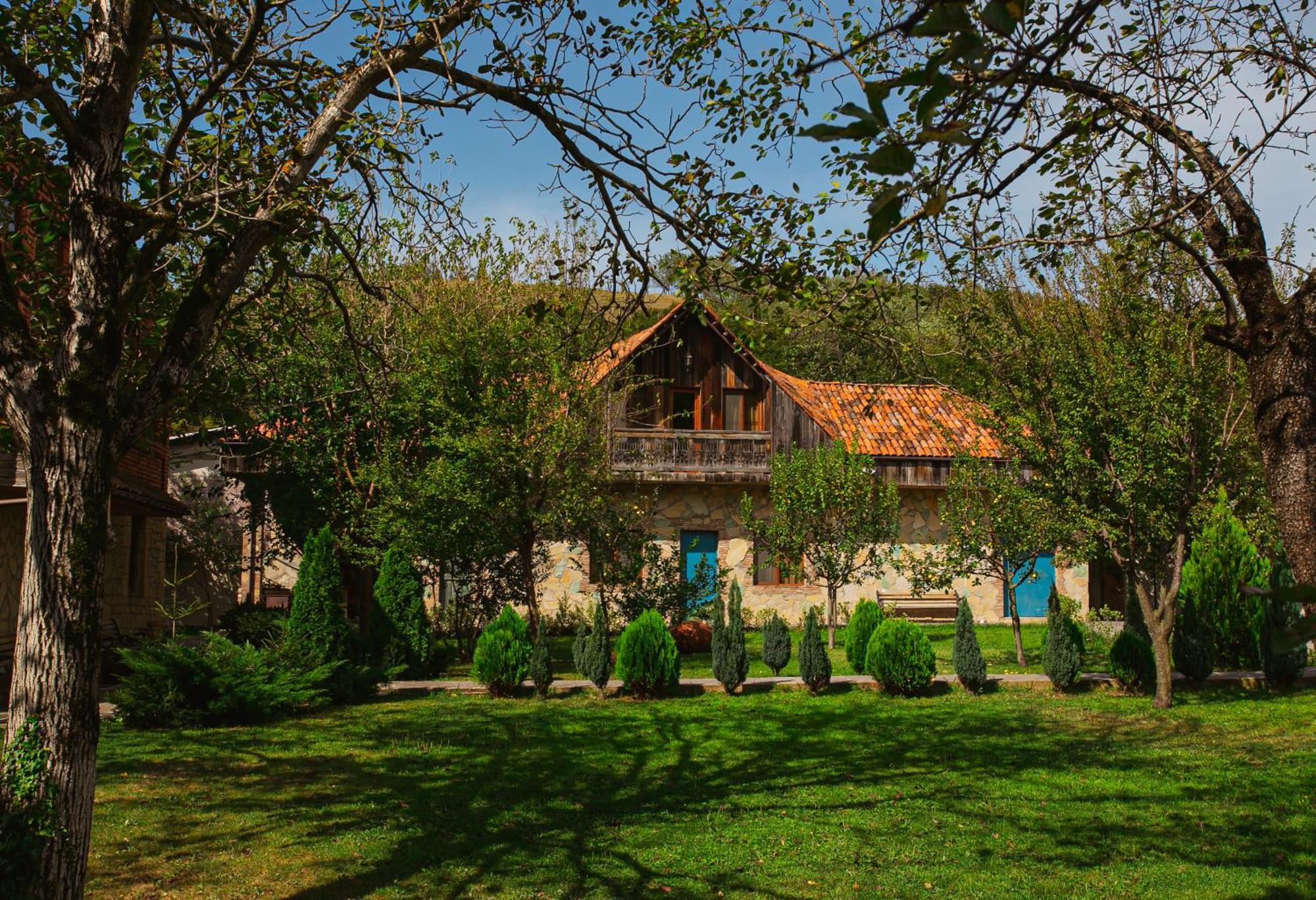 Ethno Sazano Hotel Bagian luar foto